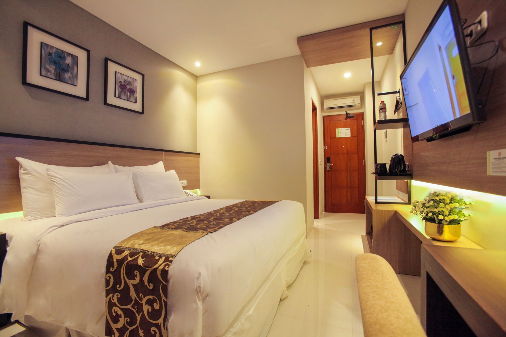 Montana Premier Senggigi Hotel Buitenkant foto